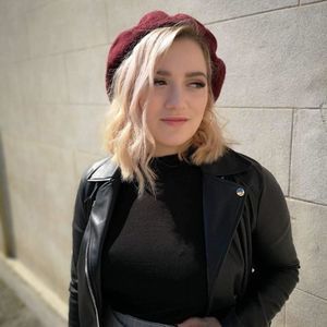 Meet your Posher, Roxanne